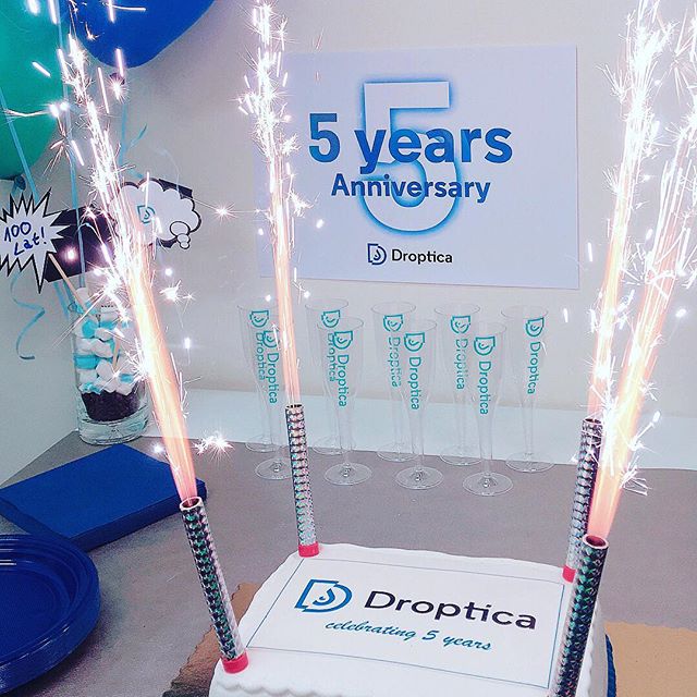 Urodzinowy tort na pięciolecie Droptica