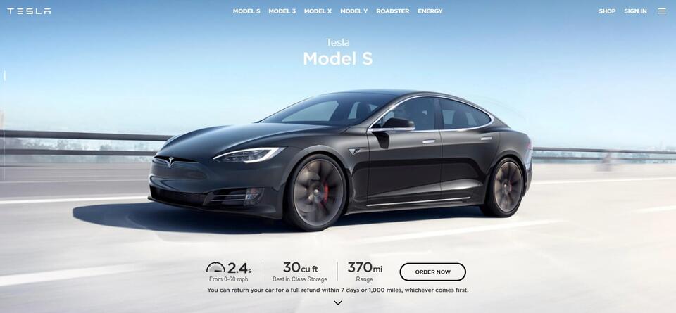 Na stronie tesla.com znajdziemy czytelny przyciski zachęcające do złożenia zamówienia