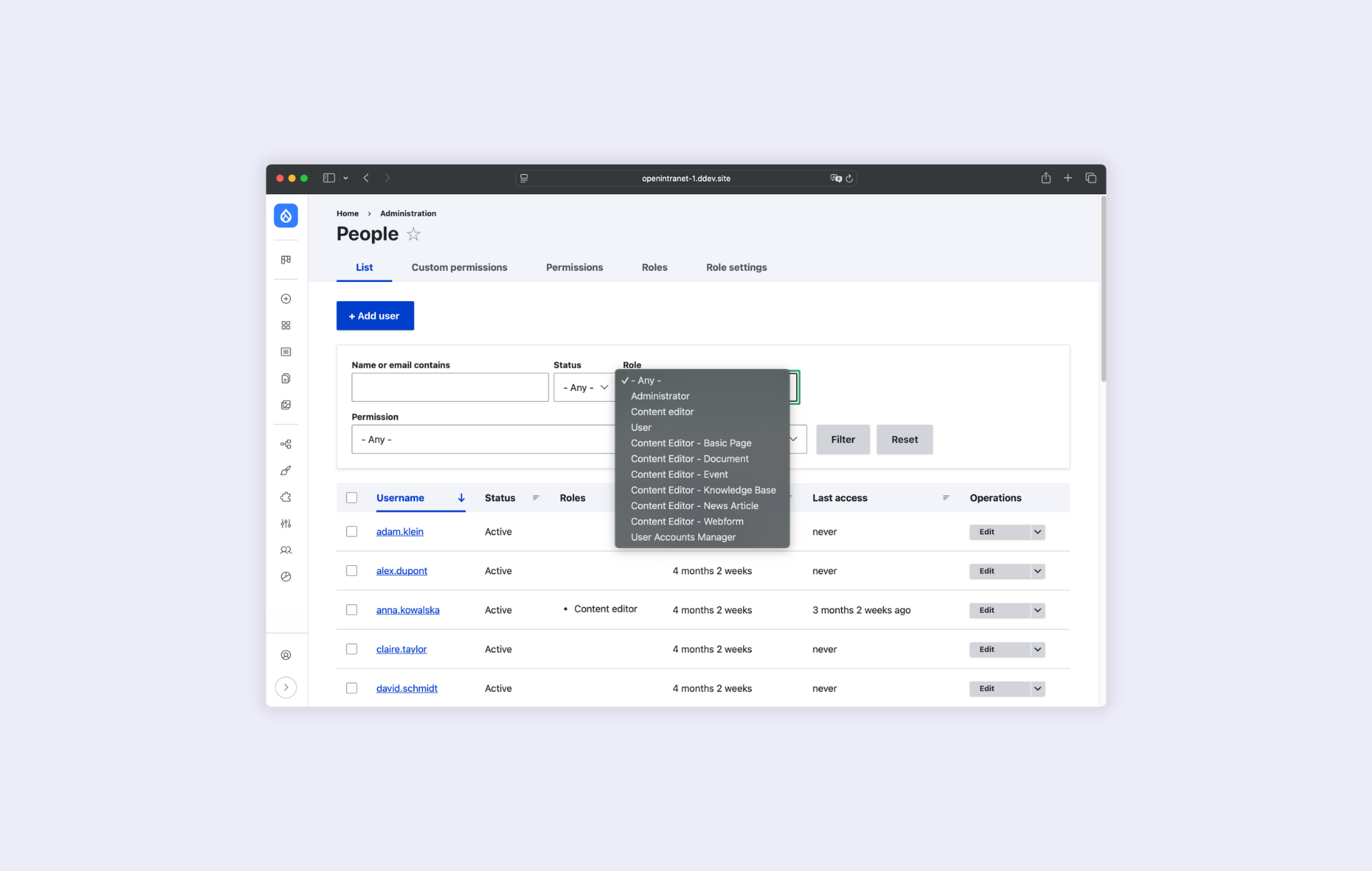 Sekcja do ustawiania ról i uprawnień w systemie intranetowym Open Intranet.