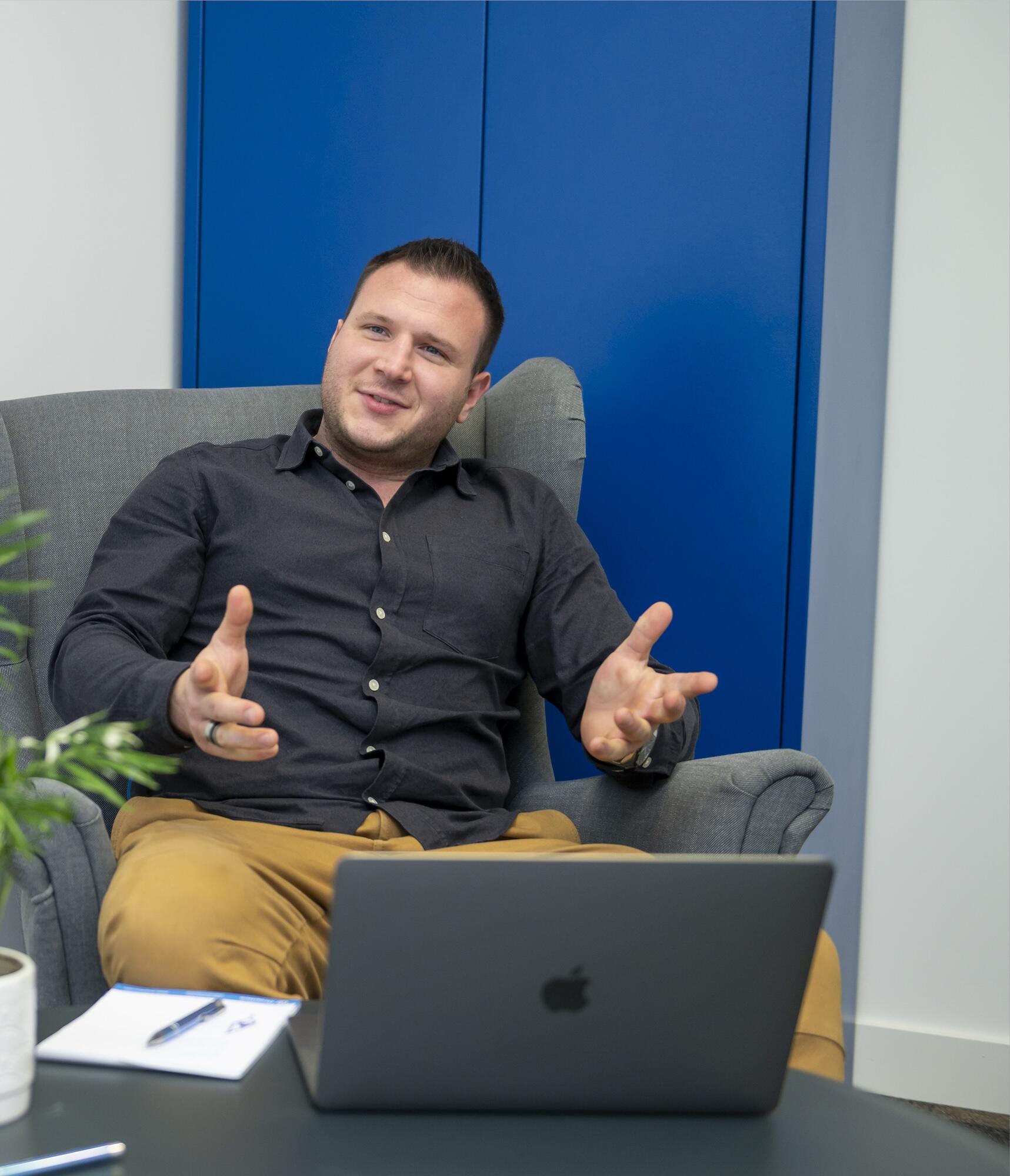 Doświadczony specjalista ds. hostingu Mautic dbający o stabilność i wydajność.