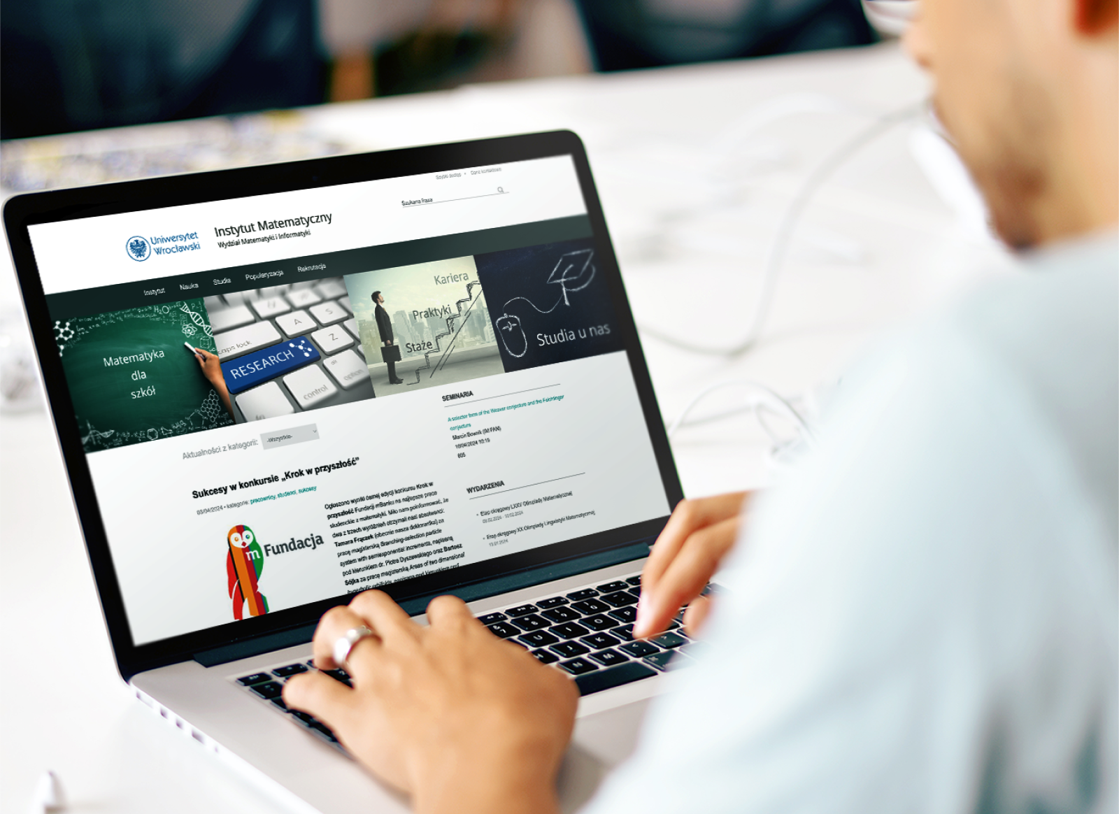 Strona internetowa Instytutu Matematycznego jest przykładem kompletnej migracji strony do Drupala.