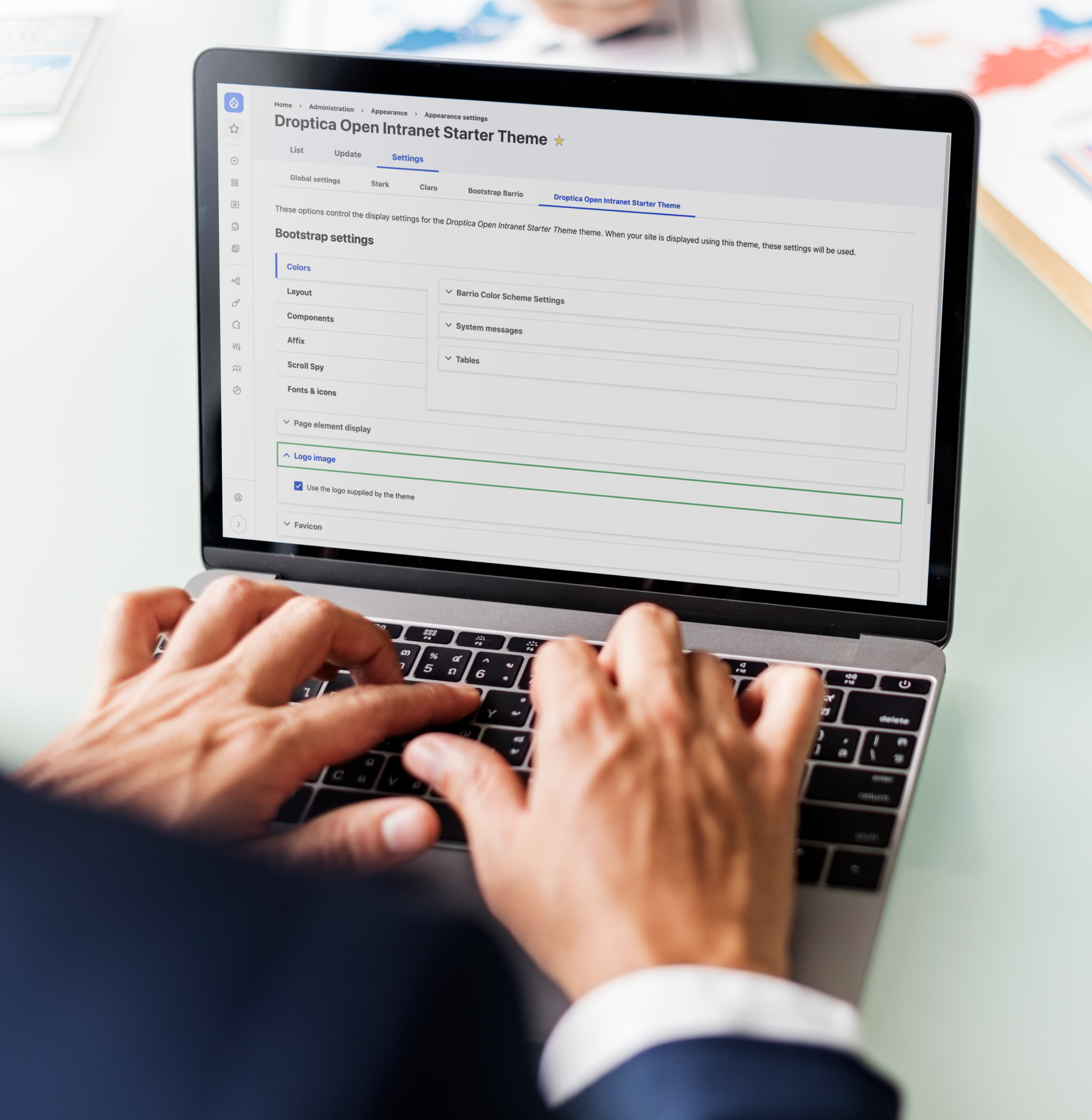 Specjaliści z Droptica przeprowadzą dopasowane wdrożenie intranetu po pierwszych etapach projektu.